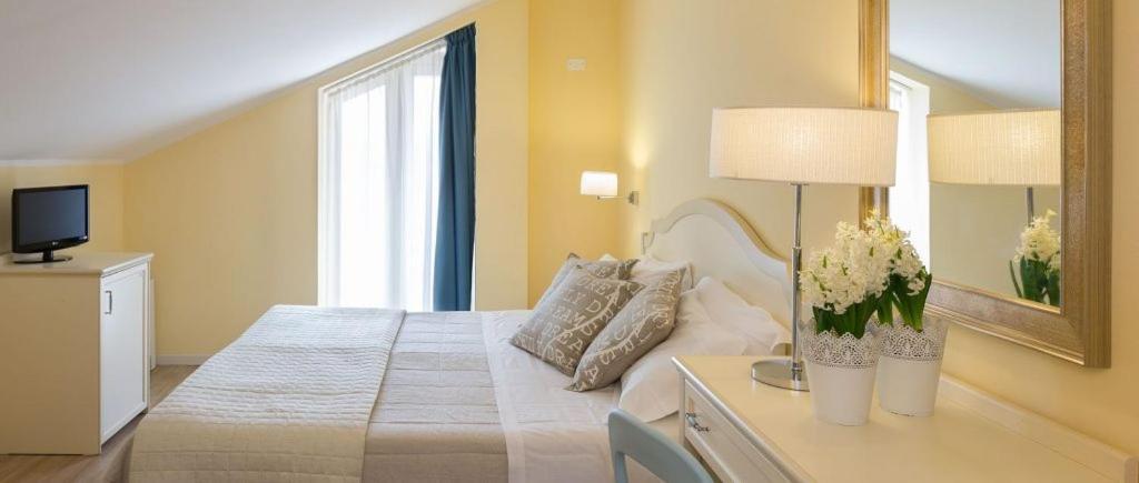Beyou Hotel Villa Rosa Риччоне Экстерьер фото
