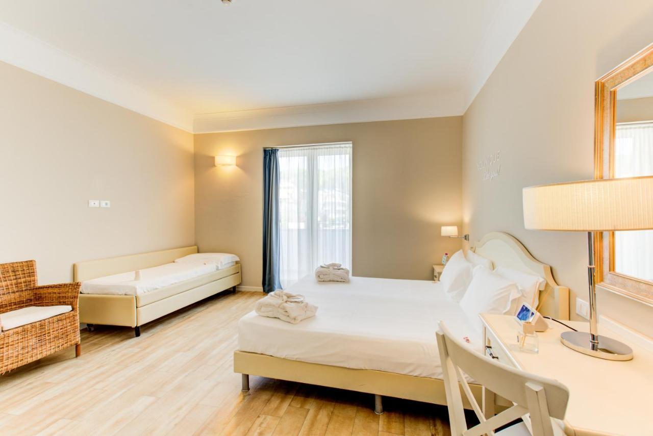 Beyou Hotel Villa Rosa Риччоне Экстерьер фото