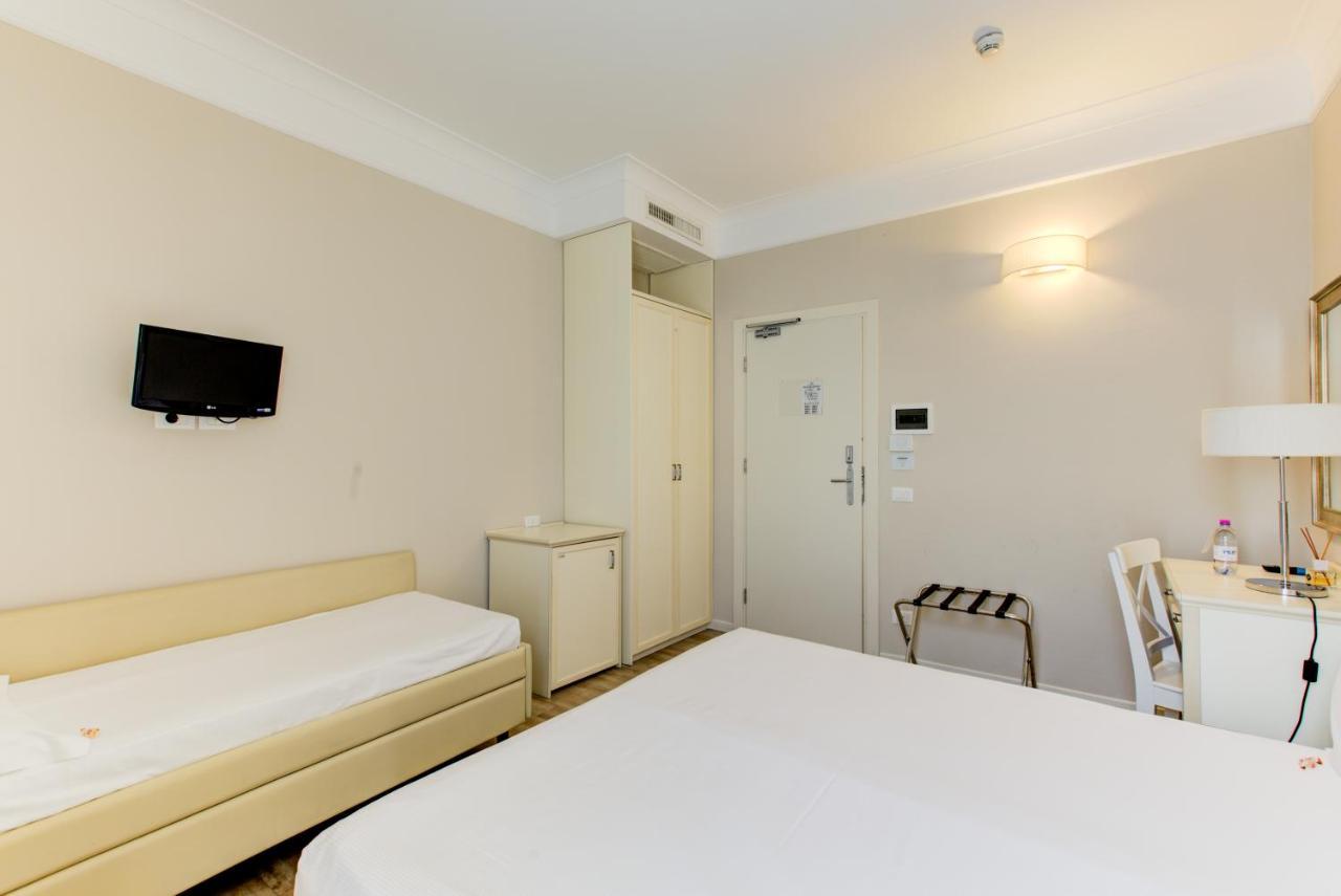 Beyou Hotel Villa Rosa Риччоне Экстерьер фото