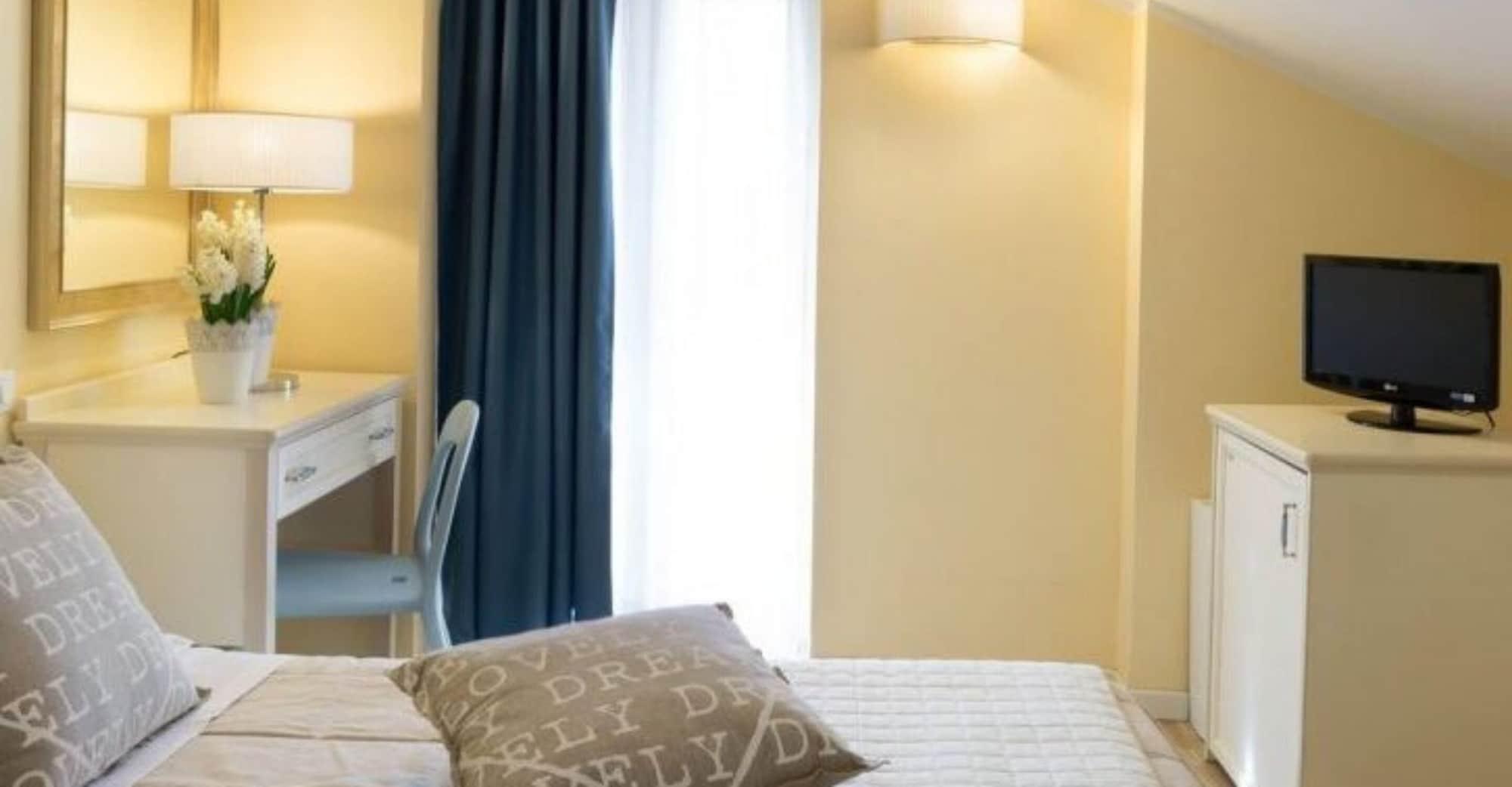 Beyou Hotel Villa Rosa Риччоне Экстерьер фото